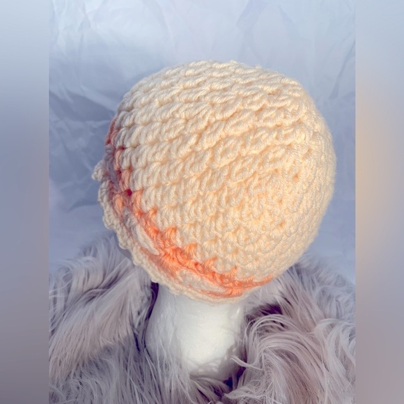 Crochet hat - Picture 7 of 9